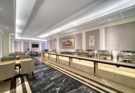 비엔나 호텔의 침실 또는 욕실 이미지