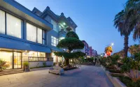 Bolan coffee resort on Meizhou Lsland