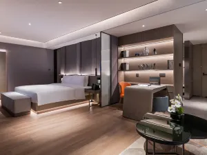 Novotel Jinniu Hotel