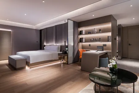 Novotel Jinniu Hotel Отели рядом с достопримечательностью «Tianqiao Gymnasium»