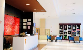 Orange Premium Hotel (Dalian Changxing Island Santang Commercial Street)