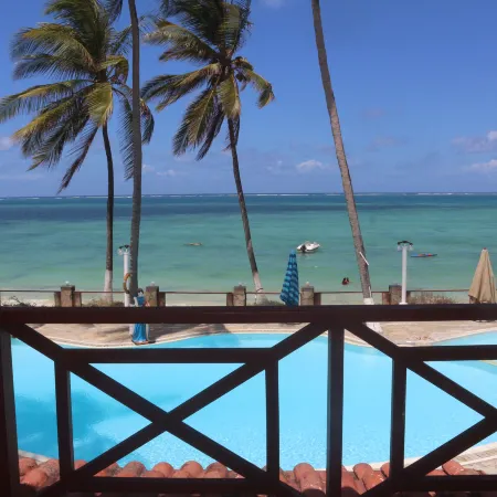 Sai Rock Beach Hotel & Spa