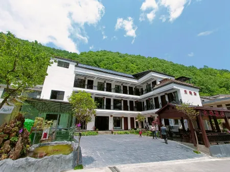 Chongdugou Tiandihe Inn Отели рядом с достопримечательностью «Bamboo Sea Wild Animal Park»