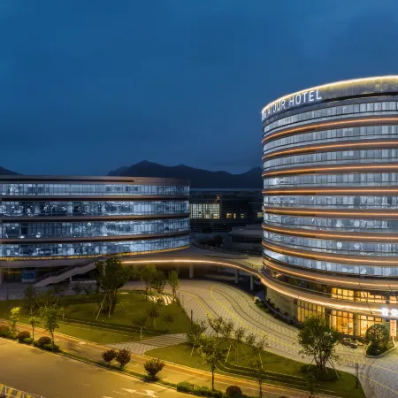 Atour Hotel Taizhou Linhai Toumen Port New District Jili Square
