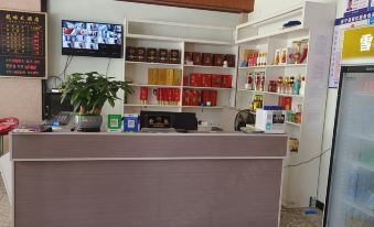 Longyin Hotel
