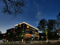 Rayroyal galaxy hotel（Lhasa） Hotels in Lobrinka