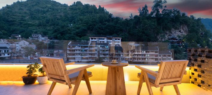 Zhenyuan Xujiu·Entering Movie View Inn Hotels in Zhenyuan County