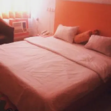 De- Compact Hotel and Suite Hotels in 