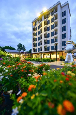 NORN Canalside Bangkok Hotel Hotels near Wat Arun