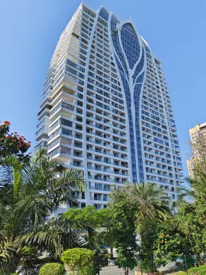 Xishuangbanna Jinghong Jinman Hotel (Splashing Square)