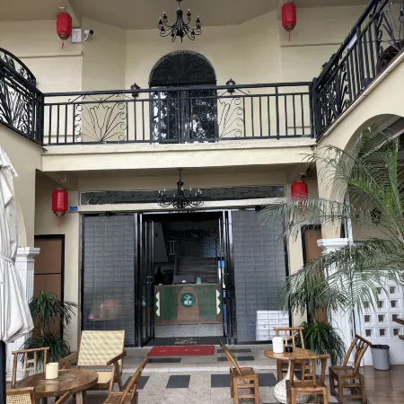 Xingmu Inn (Dongxing Port)