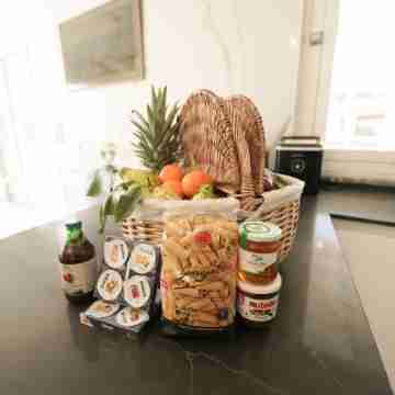 Mazzarò Luxury Apartment Dining/Meeting Rooms