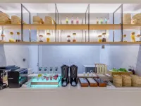 SKYBIRD Hotel (Hangzhou West Lake Hefang Street) Hotels near Shangcheng