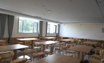 Shixun Hotel (Rizhao Technician College)