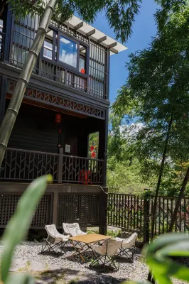 yun bing shan xi feng zhai hotel