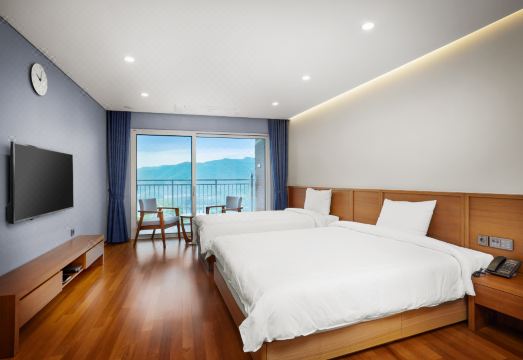 벨포레리조트 수영장