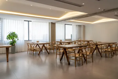 Wind Blows Pinellia Homestay (Xiapu East Wall Branch) Отели рядом с достопримечательностью «Huazhu Village»