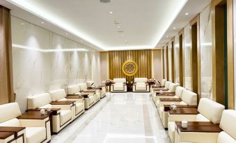YI HUA YI SHI JIE BAN SHAN HOTEL