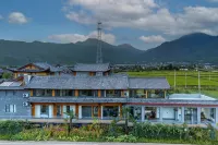 Na Yun Ge Inn Các khách sạn ở Lijiang Lashihai Wetland Scenic Area