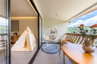 Lanmengting Panorama Hotel (Xijiang Qianhu Miao Village Observation Platform Store)