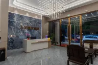 Longsheng Grand Hotel (Fangchenggang High-Speed Rail North Station)