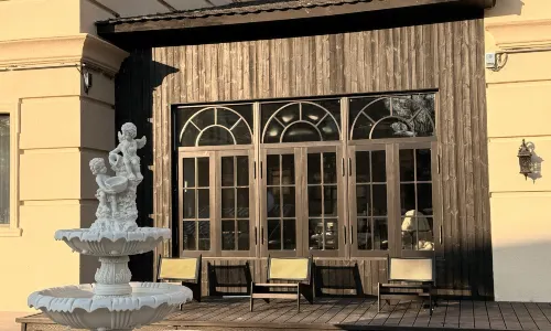 Fangyuan Li ·1897 Villa