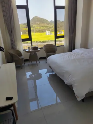 Luoping Yunduan Xiaozhu Inn