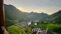 Nongfu Hostel - Mountain view