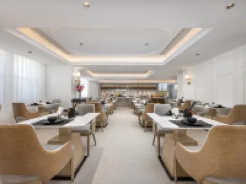 Vienna International Hotel（Dushanzi，at the Starting Point of Duku Highway，in the Gourmet Street）） Hotels in Karamay