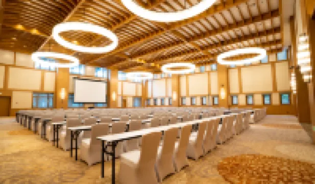Dongqian White Horse Hotel, Wujiang Village