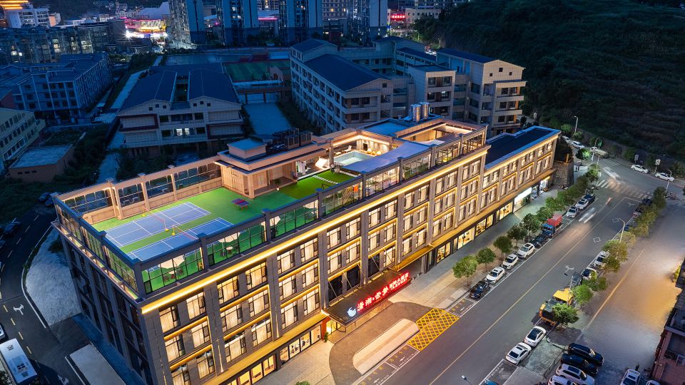 Xiaoxiang Yunmeng International Hotel (Tuojiang Branch, Fenghuang Ancient Town Scenic Area)