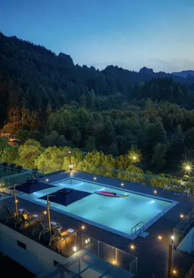 Zhangjiajie Nanxi Bieyuan Resort Hotel (Wulingyuan National Forest Park Branch）