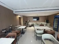Borrman Hotel (Kunshan Golden Eagle International Xiuyi Subway Station)