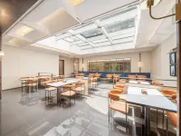 Starway Hotel (Luoyang Municipal Government) - شرفة