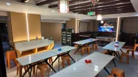 Aksu Hua'an Business Hotel - Airport Shuttle