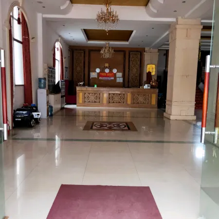 Grand Hotel Daguan Hotels in Daguan