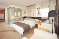 Beijing Guangming Hotel Hotel in zona Center-island