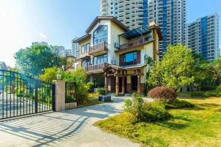 Yishu Villa Отели рядом с достопримечательностью «Shili Yintan (Shili Silver Beach)»