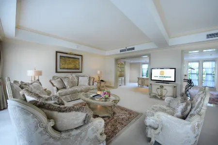 Hotel Borobudur Jakarta Отели рядом с достопримечательностью «Мечеть Истикляль»