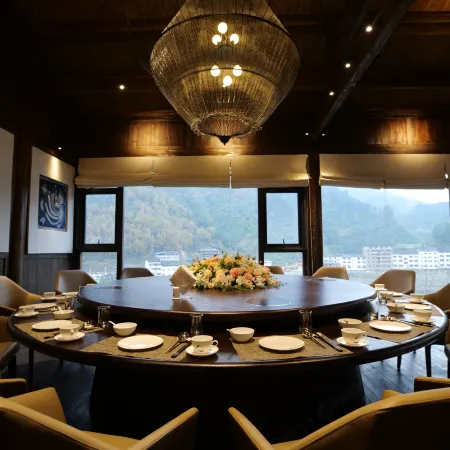 Milanhua Hotel