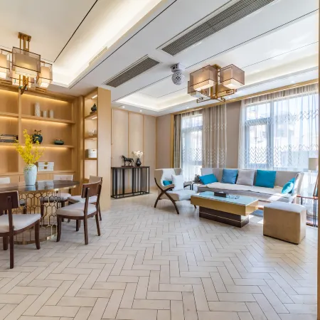 Yue Four Season Resort Center