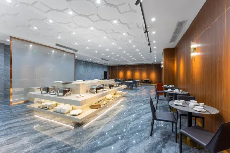 Vienna International Hotel (Fengcheng East Station) Отели рядом со станцией Fengchengdong Railway Station