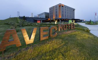 Avec Hotel - Housity