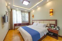 Pingle Ancient Town Lijiang Hostel