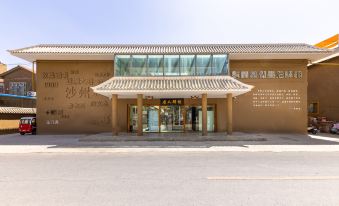 Dunhuang Tangren Pavilion (Mingsha Mountain Crescent Spring Scenic Area)