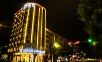 Platinum Hotel Lianzhou
