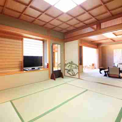 Ryotei Hanayura Rooms