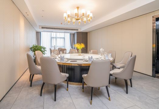 Golden °R Hotel(Shenlongcheng Store of Municipal People's Government) Hotel Overview