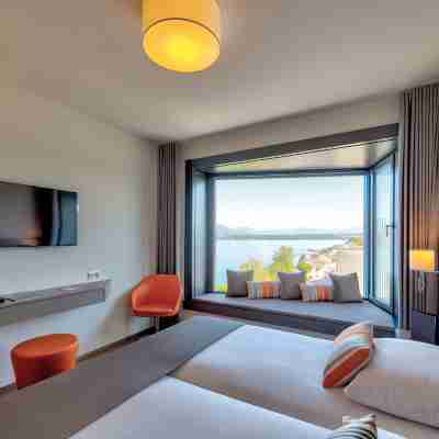 Lake Geneva Hotel Rooms