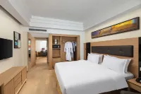 Holiday Inn Shanghai Hongqiao Central Hotels near Hongqiao Nanfengcheng